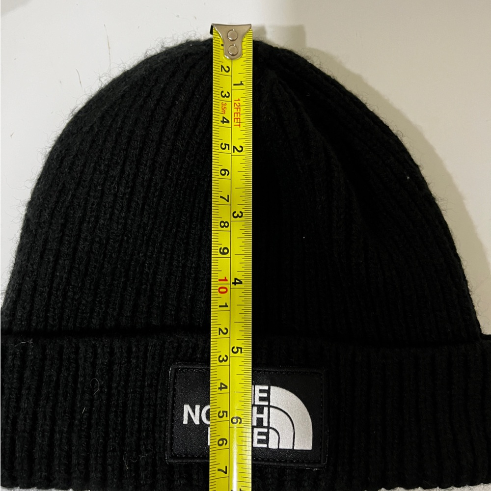 North Face Folding beanie one-size dark black outdoor/winter hat.